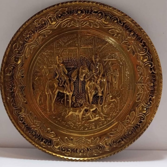 Vintage Copper Colored Decorative Hanging Plates - Picture 2 of 9